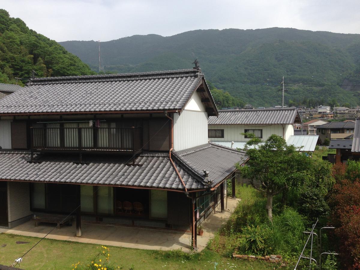 四国旅行のhub拠点 古民家ゲストハウス Heso Camp Miyoshi  Exterior photo