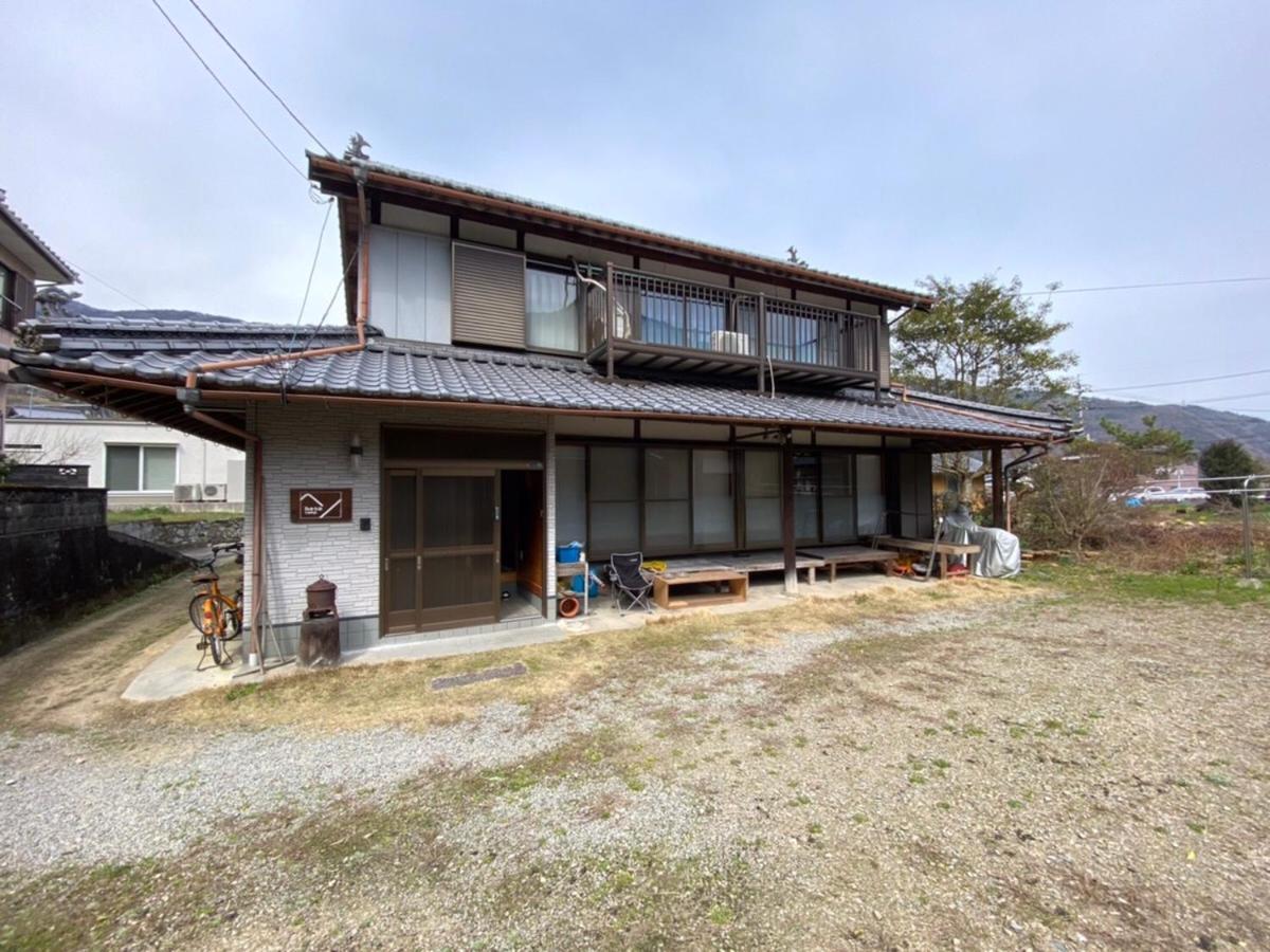 四国旅行のhub拠点 古民家ゲストハウス Heso Camp Miyoshi  Exterior photo